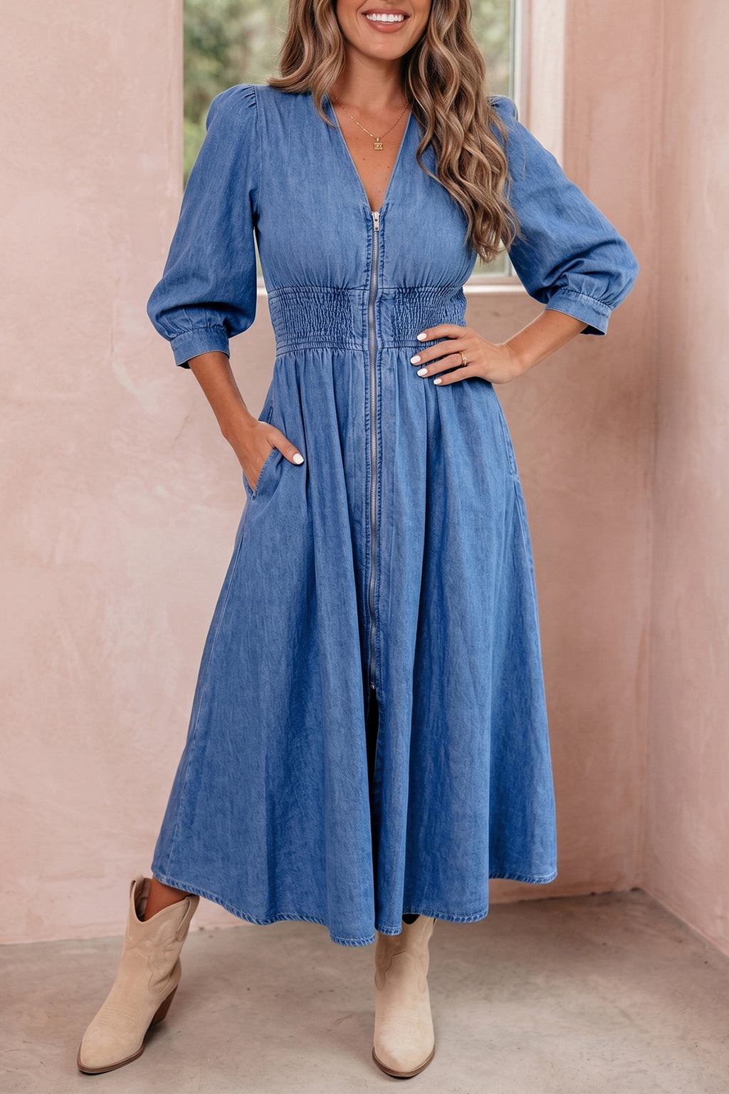 Robe Midi en Jean Bleu Col V Zipée à Taille Smockée
