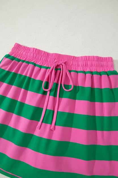 Short rayé vert et rose, taille élastique et lien à nouer