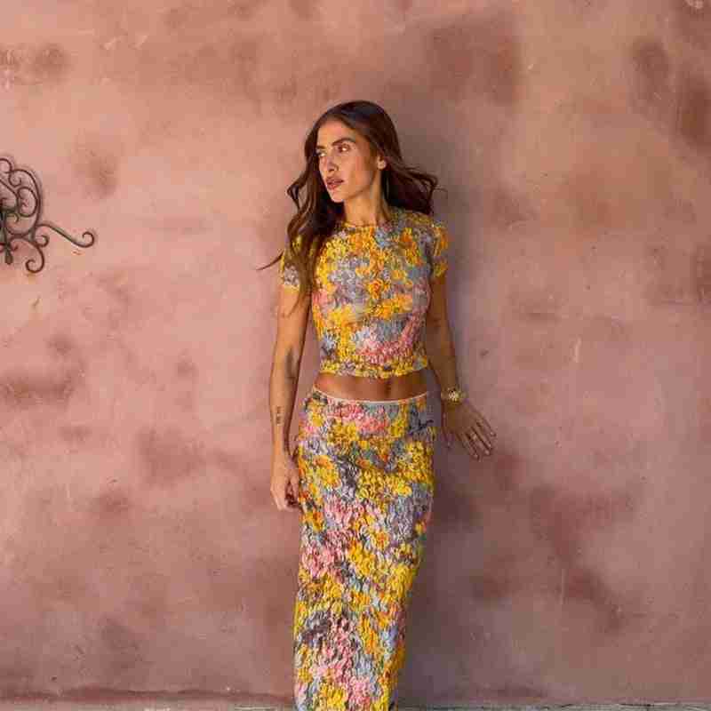 Ensemble en soie Miao : top court manches et pantalon long fleuri multicolore