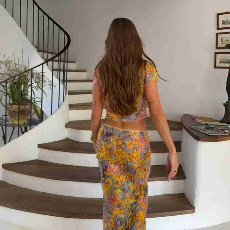 Ensemble en soie : top court dos et pantalon long fleuri multicolore