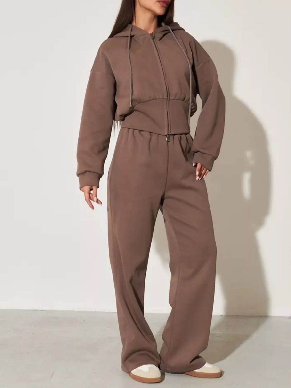 Ensemble femme sweat zippé à capuche et pantalon large – vue 9