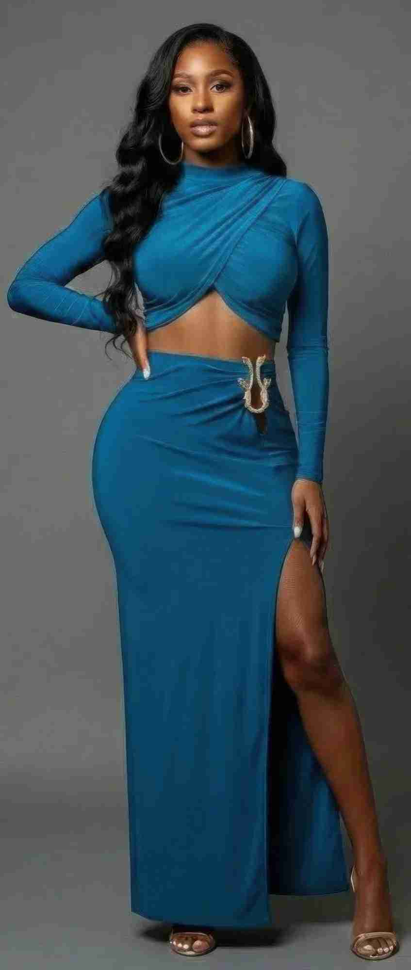 Ensemble jupe maxi fendue turquoise avec top à manches longues et dos dégagé