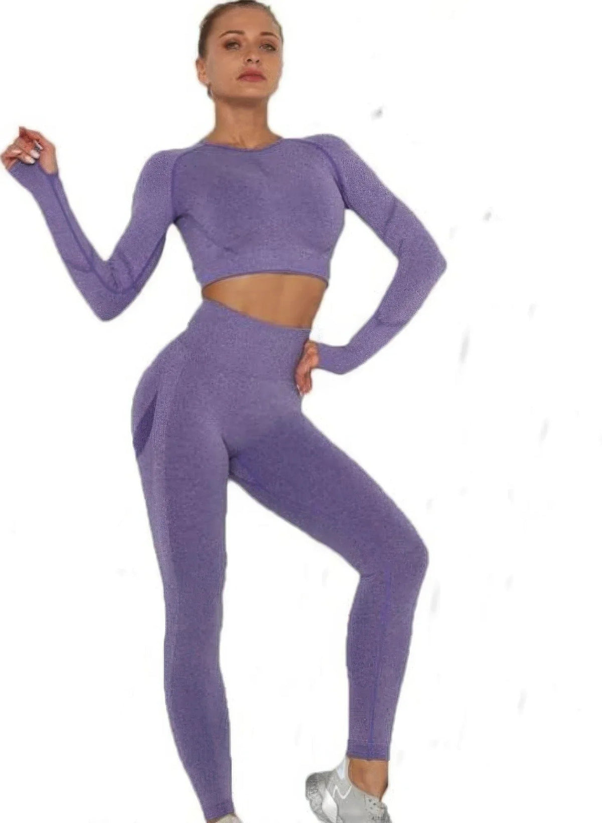 Ensemble haut court et leggings sans coutures, violet, pose bras écartés