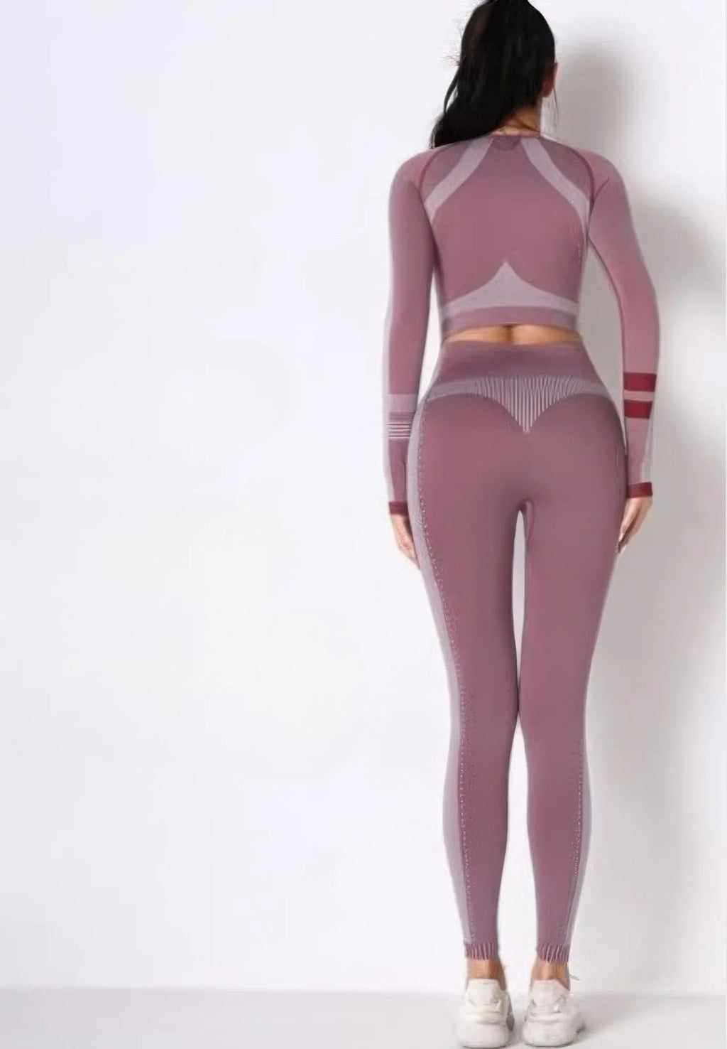 Ensemble yoga femme bordeaux sans couture : dos du top et legging taille haute