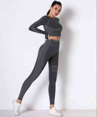 Ensemble yoga sans coutures: haut manches longues noir à panneaux gris, legging long