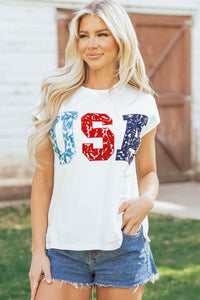 T-shirt dolman blanc pour femme, col rond, imprimé USA rouge et bleu.