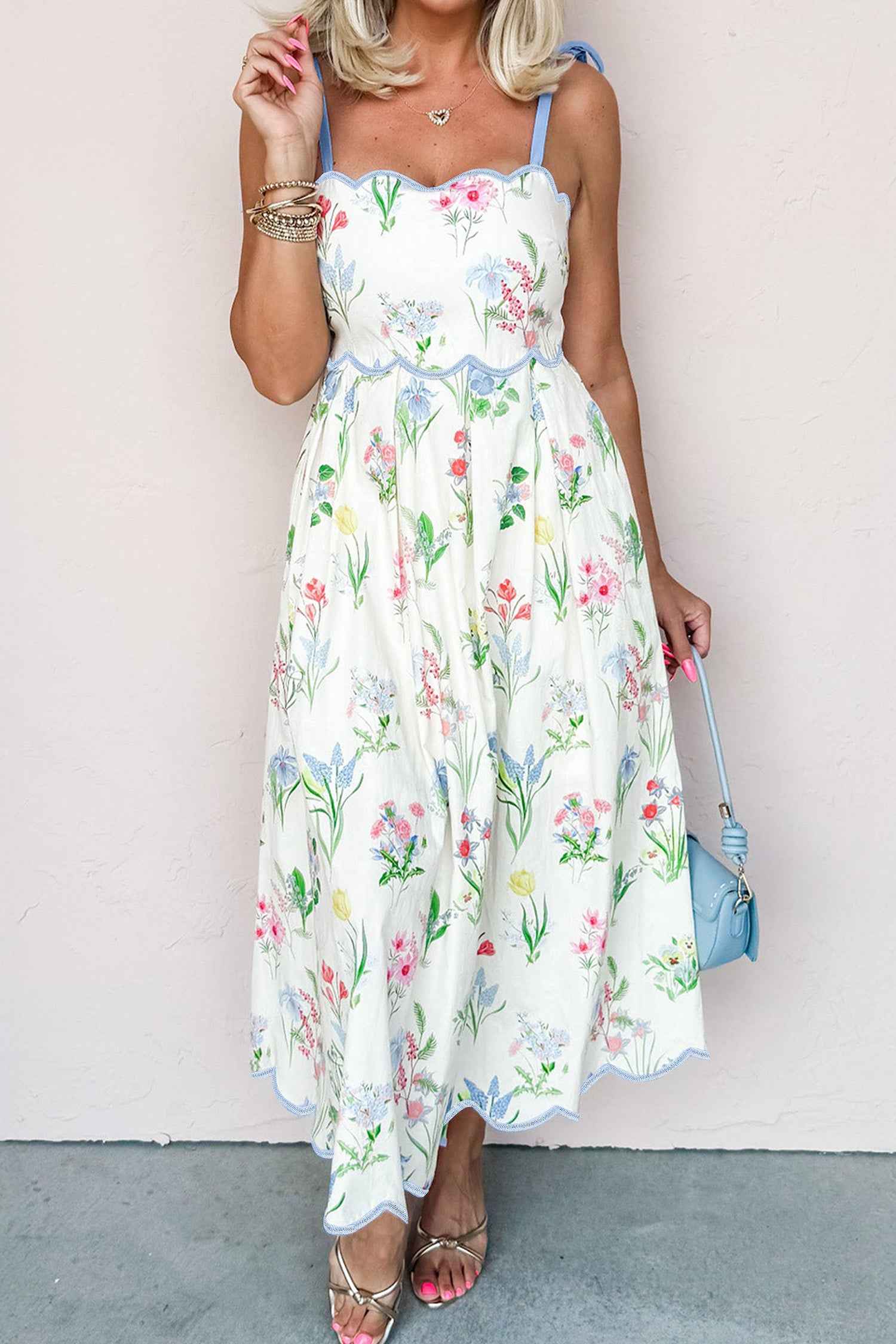 Robe midi crème à fleurs multicolores, bretelles à nouer, coupe évasée