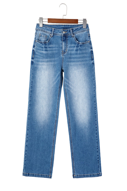 Jean droit femme en denim bleu, taille haute, poches avant