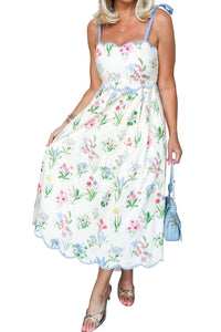 Robe midi à bretelles imprimé floral, base blanche, taille froncée, mi-mollet
