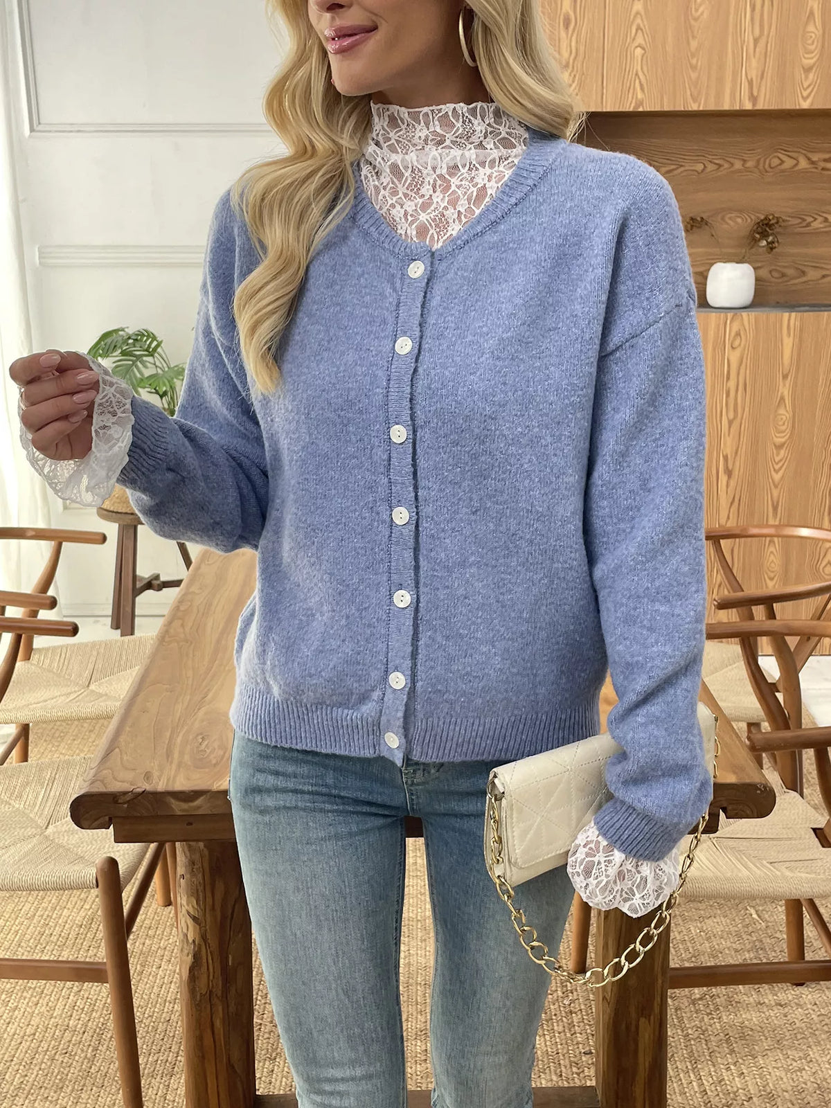 Gilet boutonné à bordure en dentelle bleu poudré pour femme – vue 3
