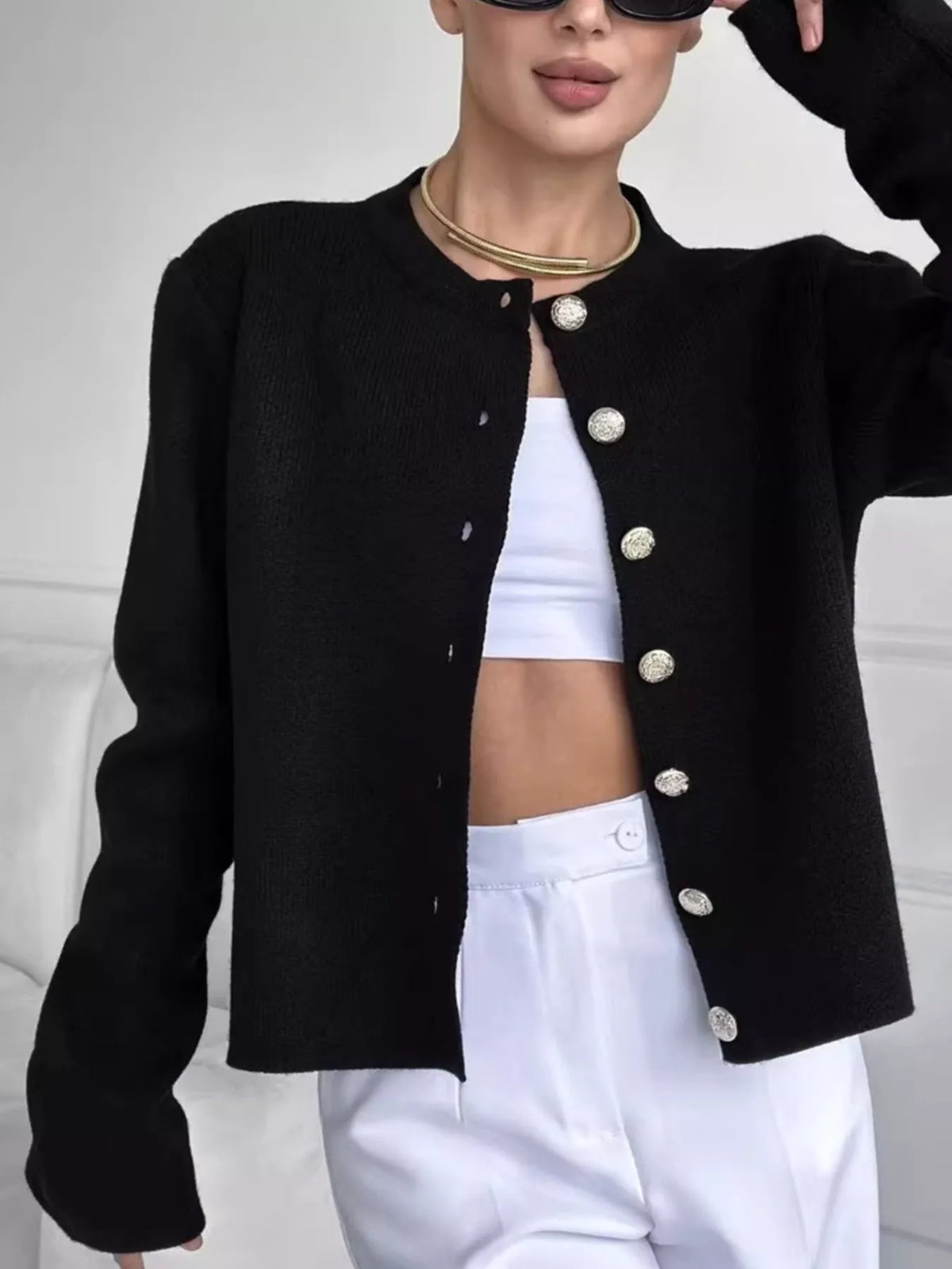 Gilet femme court à col rond et boutons – vue 17