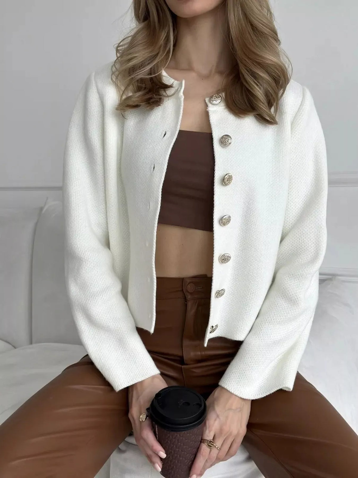 Gilet femme court à col rond et boutons – vue 2