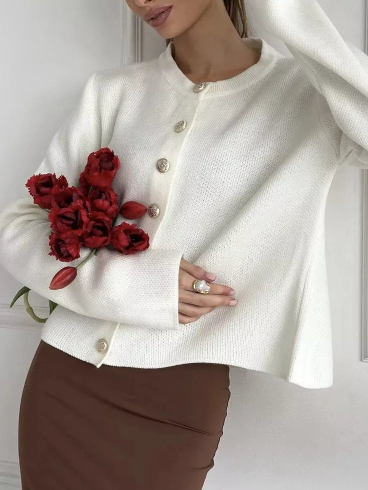 Gilet femme court à col rond et boutons – vue 7