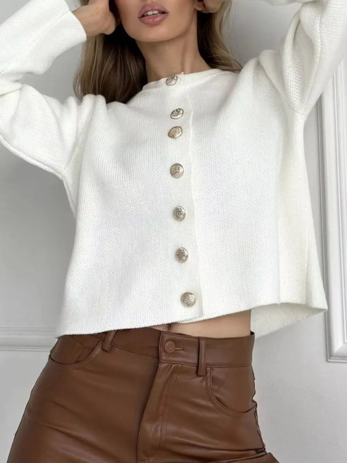Gilet femme court à col rond et boutons – vue 8
