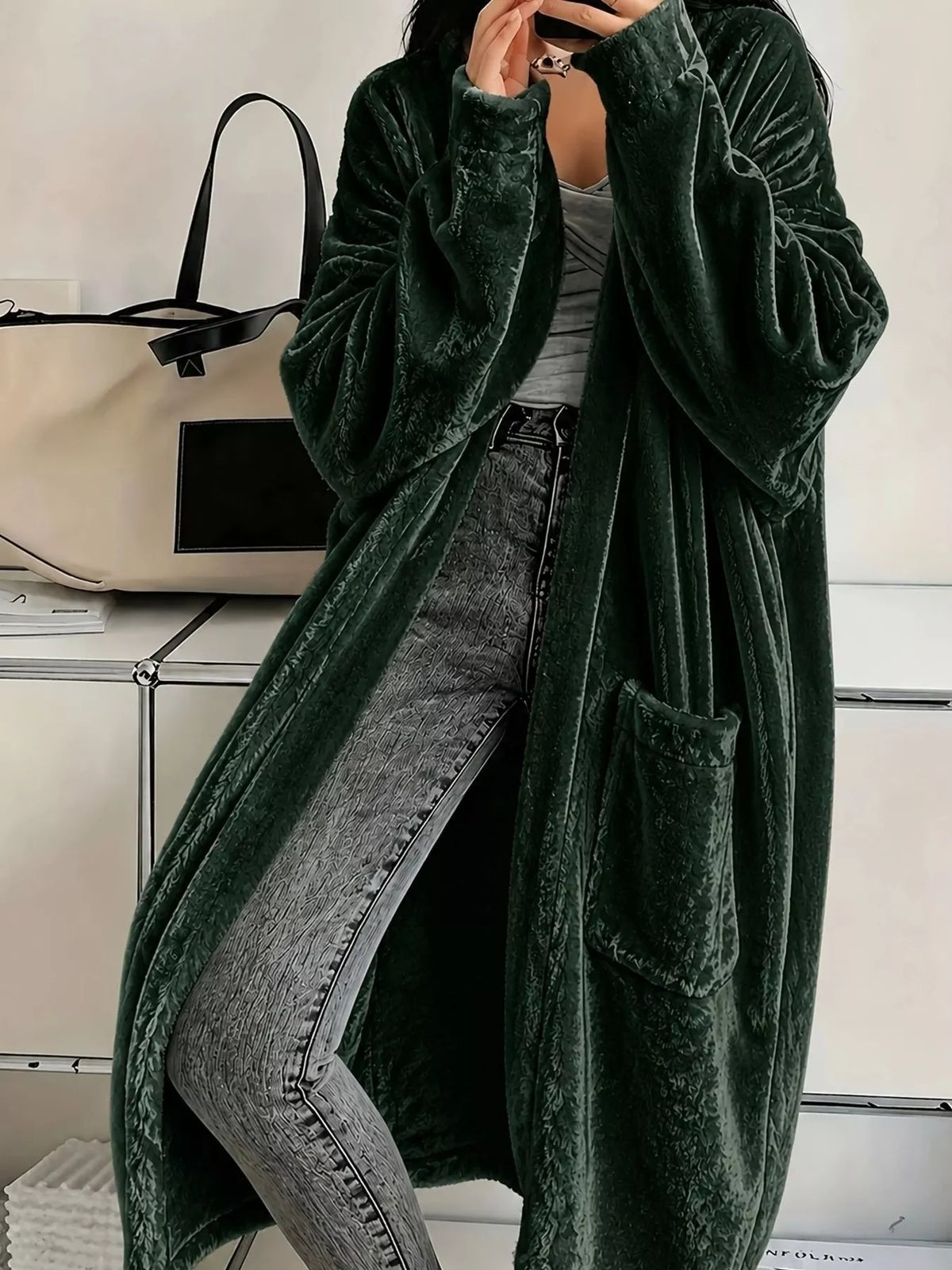 Gilet long en velours ouvert sur le devant pour femme – vue 7