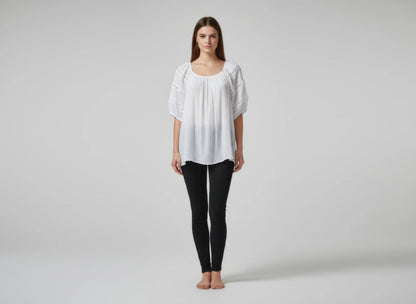 Haut femme blanc à manches courtes bouffantes et encolure froncée en viscose