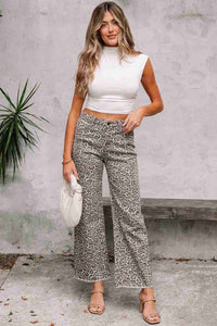 Jean taille haute femme motif léopard marron, jambes larges, boutonnage et poches