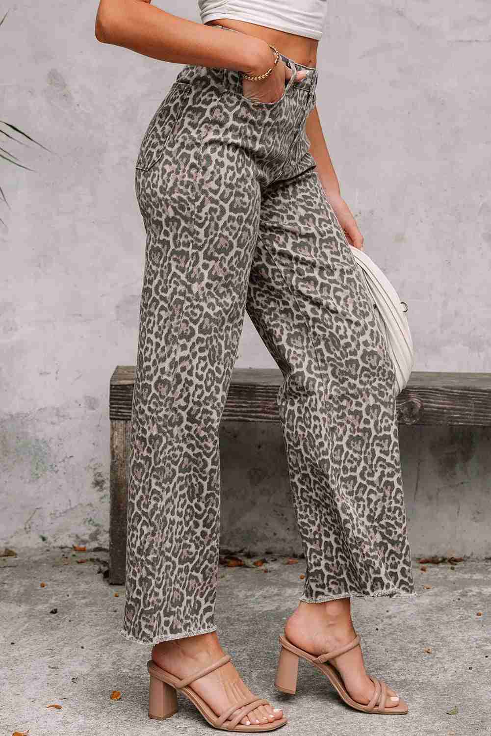 Jean taille haute femme motif léopard marron, jambes larges, détail surpiqûre