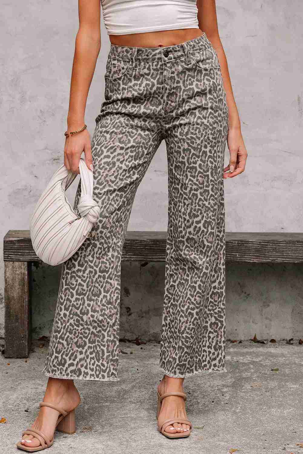 Jean taille haute femme motif léopard marron, jambes larges, bords effilochés