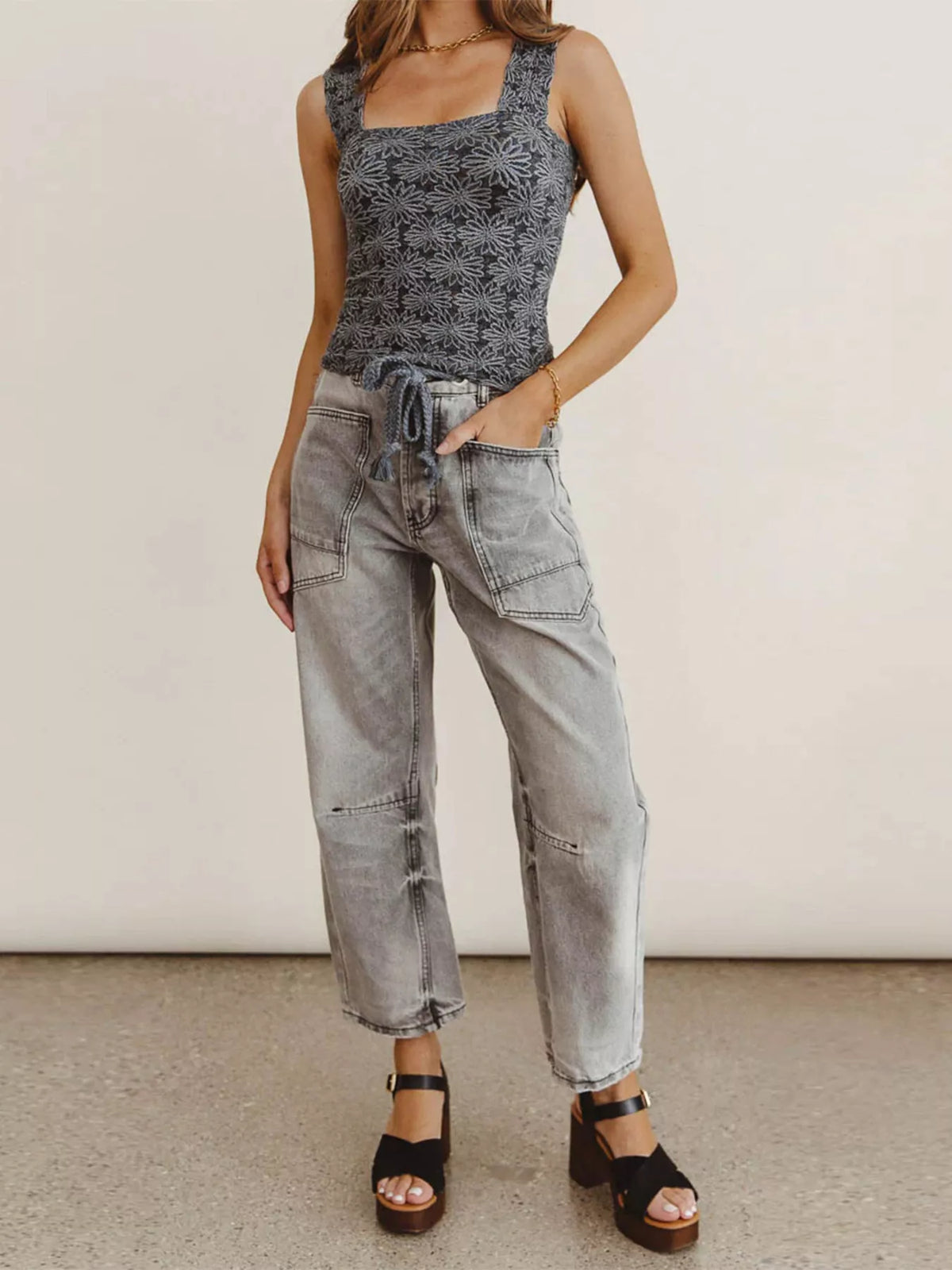 Jean large court femme à taille élastique et cordon – vue 4