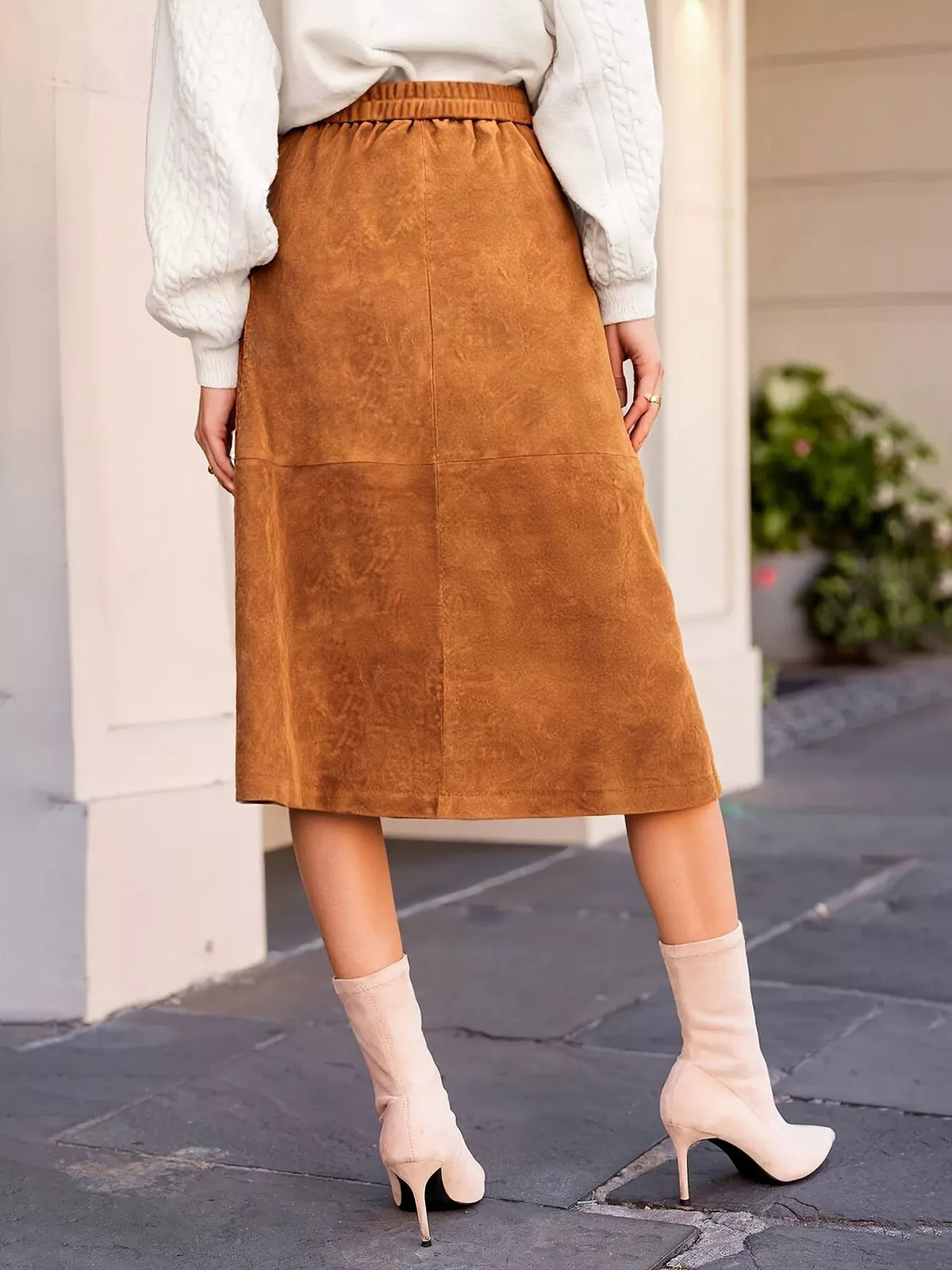 Jupe midi boutonnée à poches caramel pour femme – vue 3