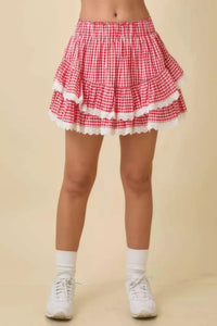 Jupe-short vichy rouge et blanc à volants, taille élastique, ourlets dentelle