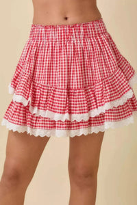 Jupe-short vichy rouge et blanc à volants, taille élastique, bord dentelle