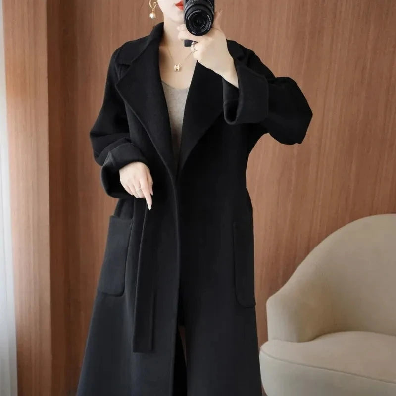 Manteau long femme en laine double face avec ceinture – vue 10