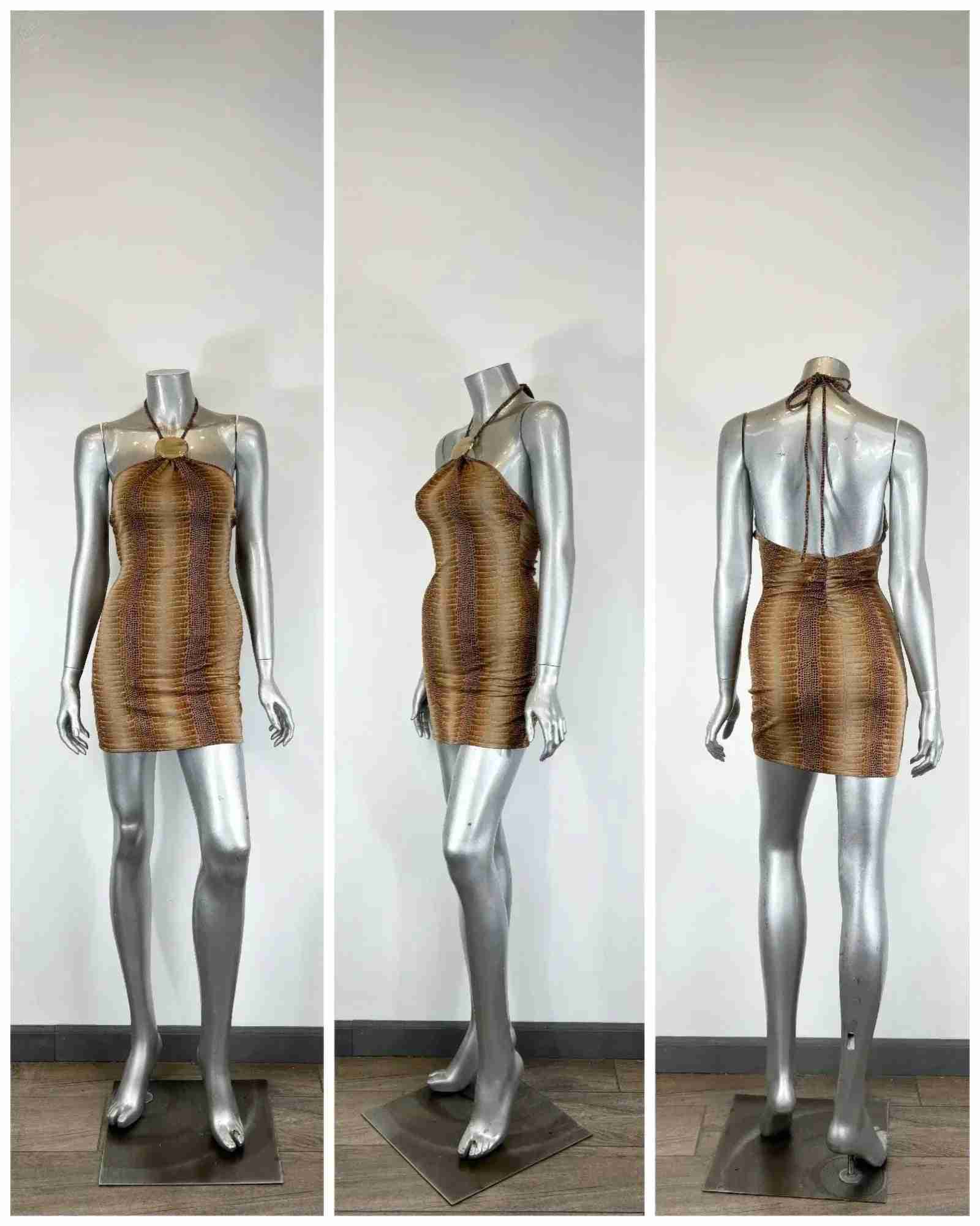 Mini Robe Python Col Montant – Élégance Audacieuse Soirée Oléna-Fashion