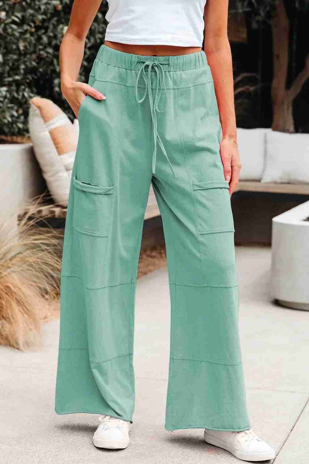 Pantalon cargo femme vert menthe, jambes amples, taille élastique à cordon, poches cargo