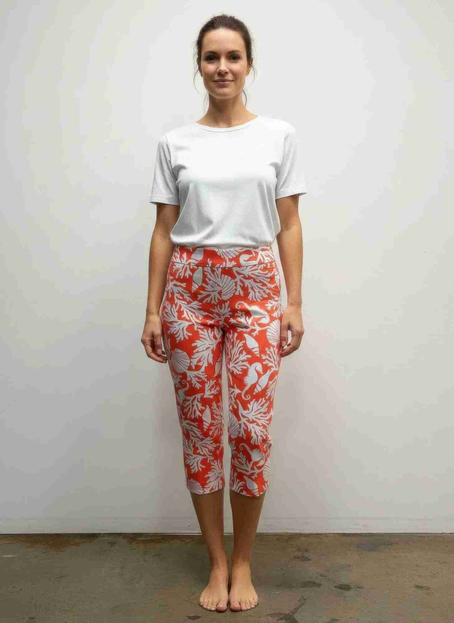 Pantalon femme court imprimé feuilles rouges, taille élastique, coupe capri