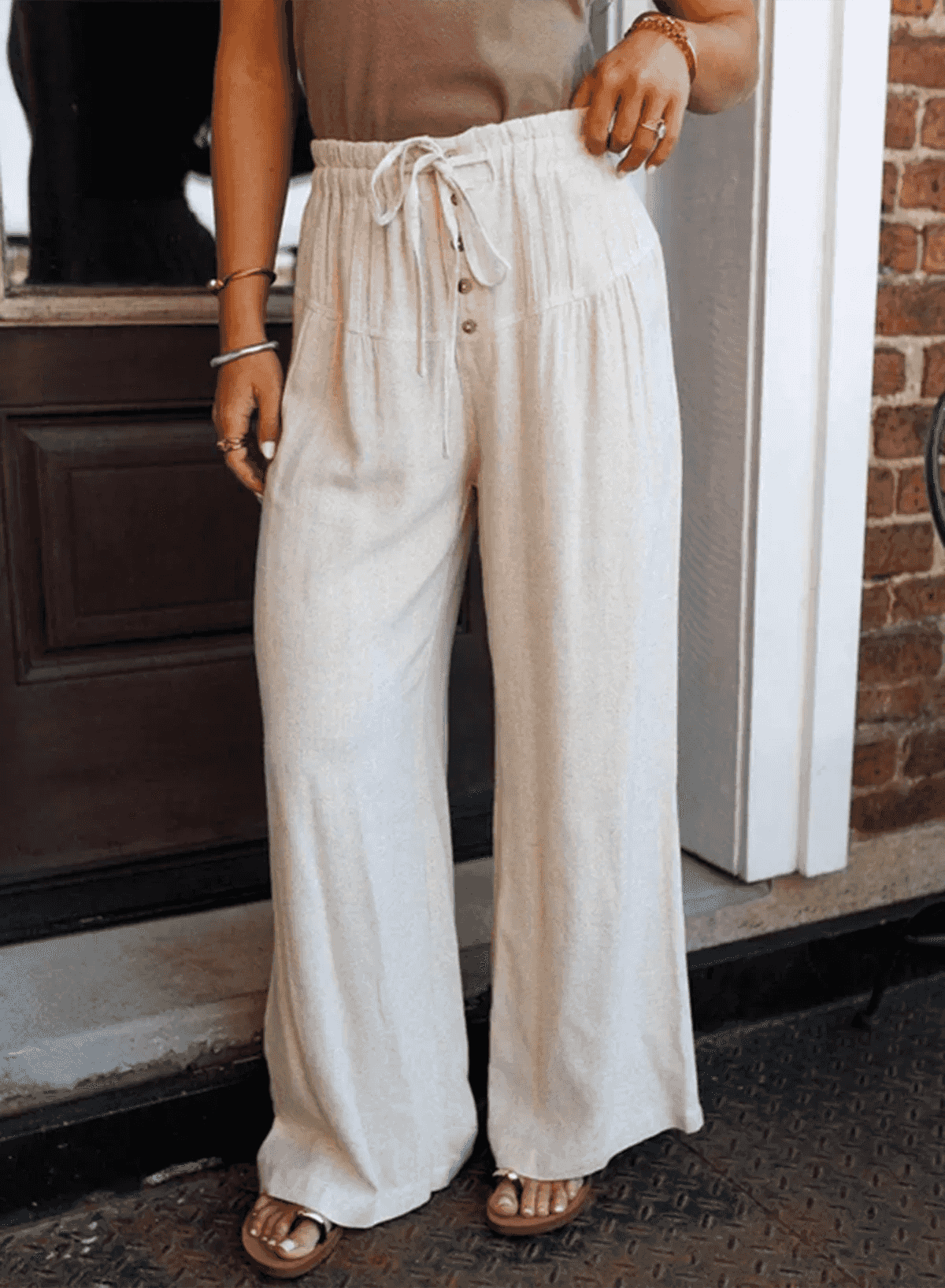 Pantalon large femme écru à taille élastique, poches et boutons décoratifs
