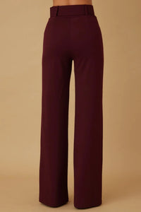 Pantalon taille haute bordeaux, coupe évasée, ceinture avec boucle carrée