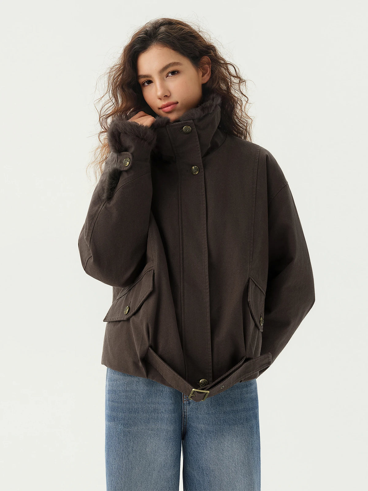 Parka courte marron pour femme, col en fourrure – vue 3