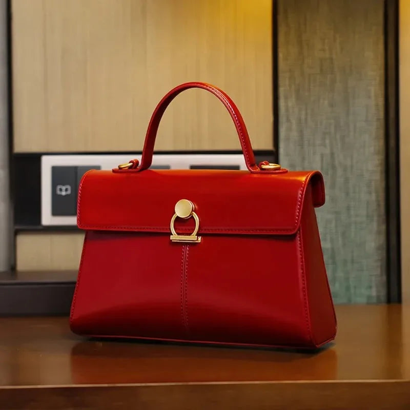 Petit sac carré rouge rigide pour femme – vue 5