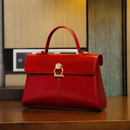 Petit sac carré rouge rigide pour femme – vue 5