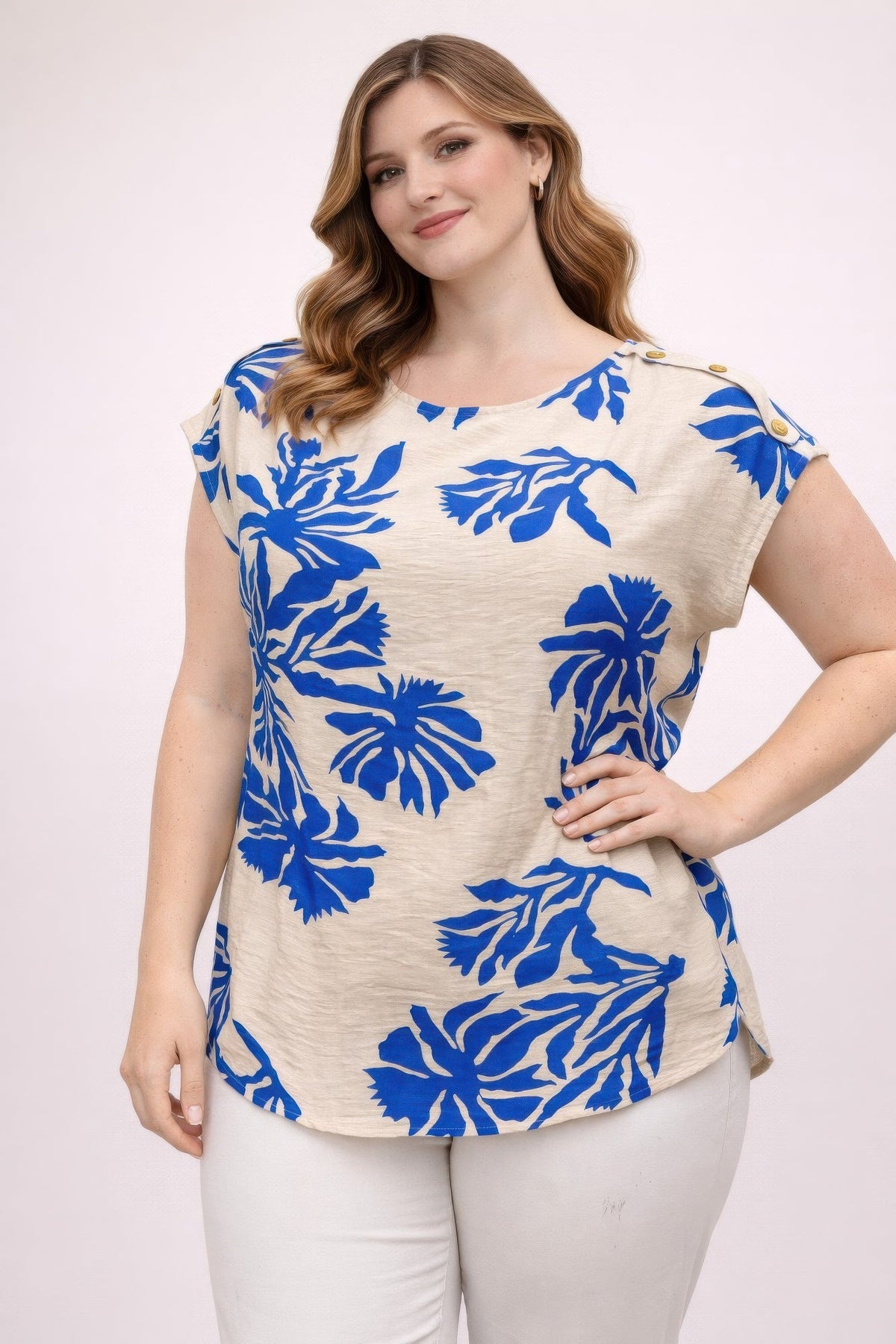 Top ample grande taille imprimé tropical bleu sur fond clair, encolure ronde