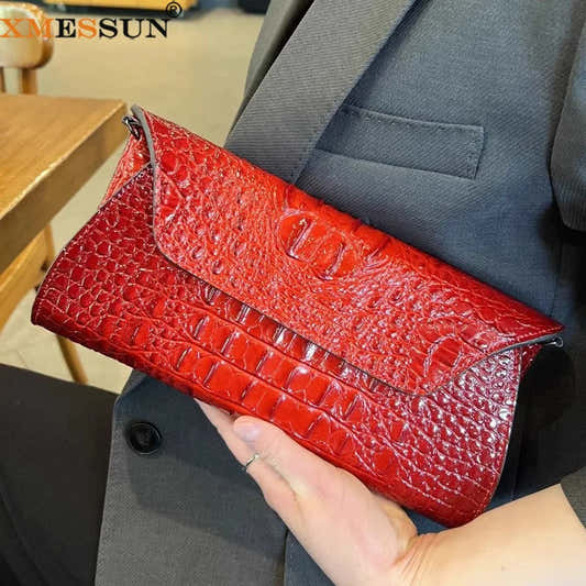 Pochette enveloppe motif crocodile en cuir pour femme – vue 1