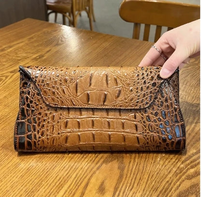 Pochette enveloppe motif crocodile en cuir pour femme – vue 11