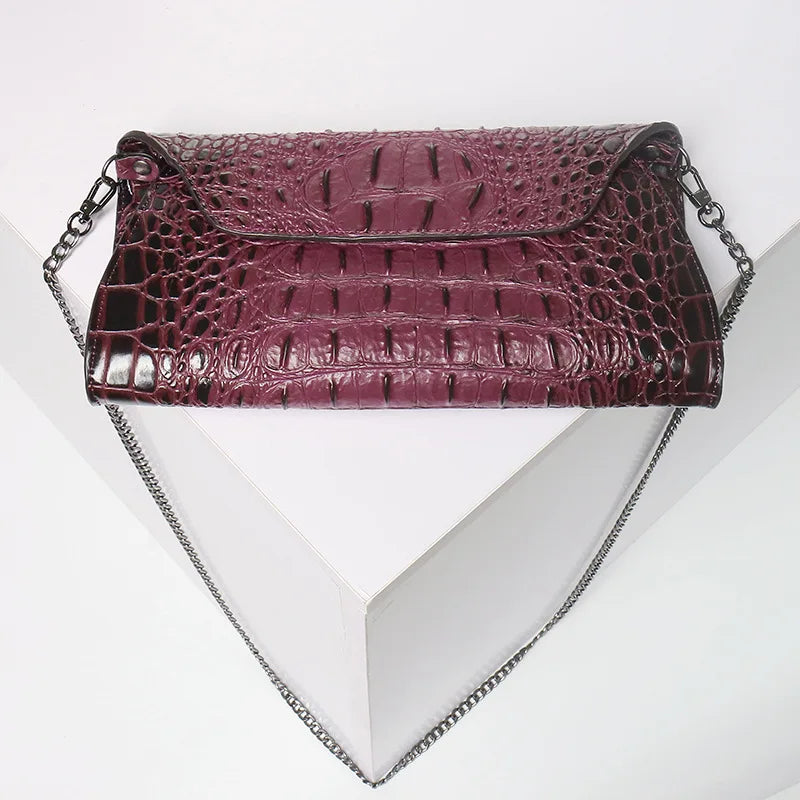 Pochette enveloppe motif crocodile en cuir pour femme – vue 7