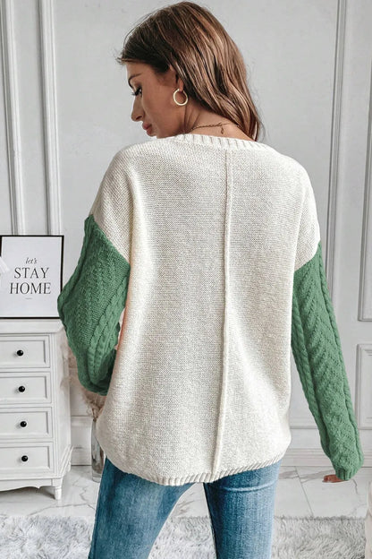 Pull femme à blocs de couleurs, torsades et épaules tombantes – vue 6