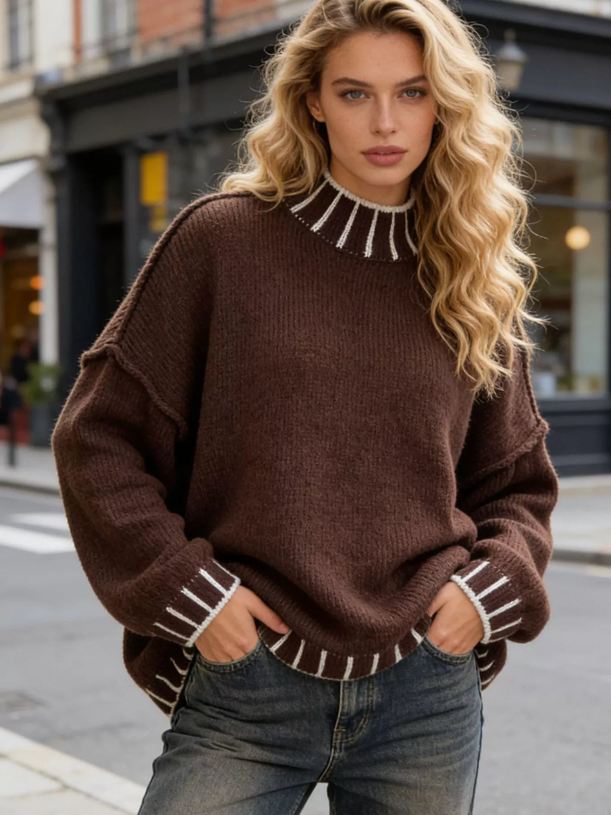Pull femme à col roulé et épaules tombantes – vue 4