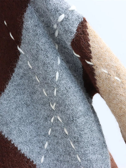 Pull femme ample à col en V et motif losanges – vue 15