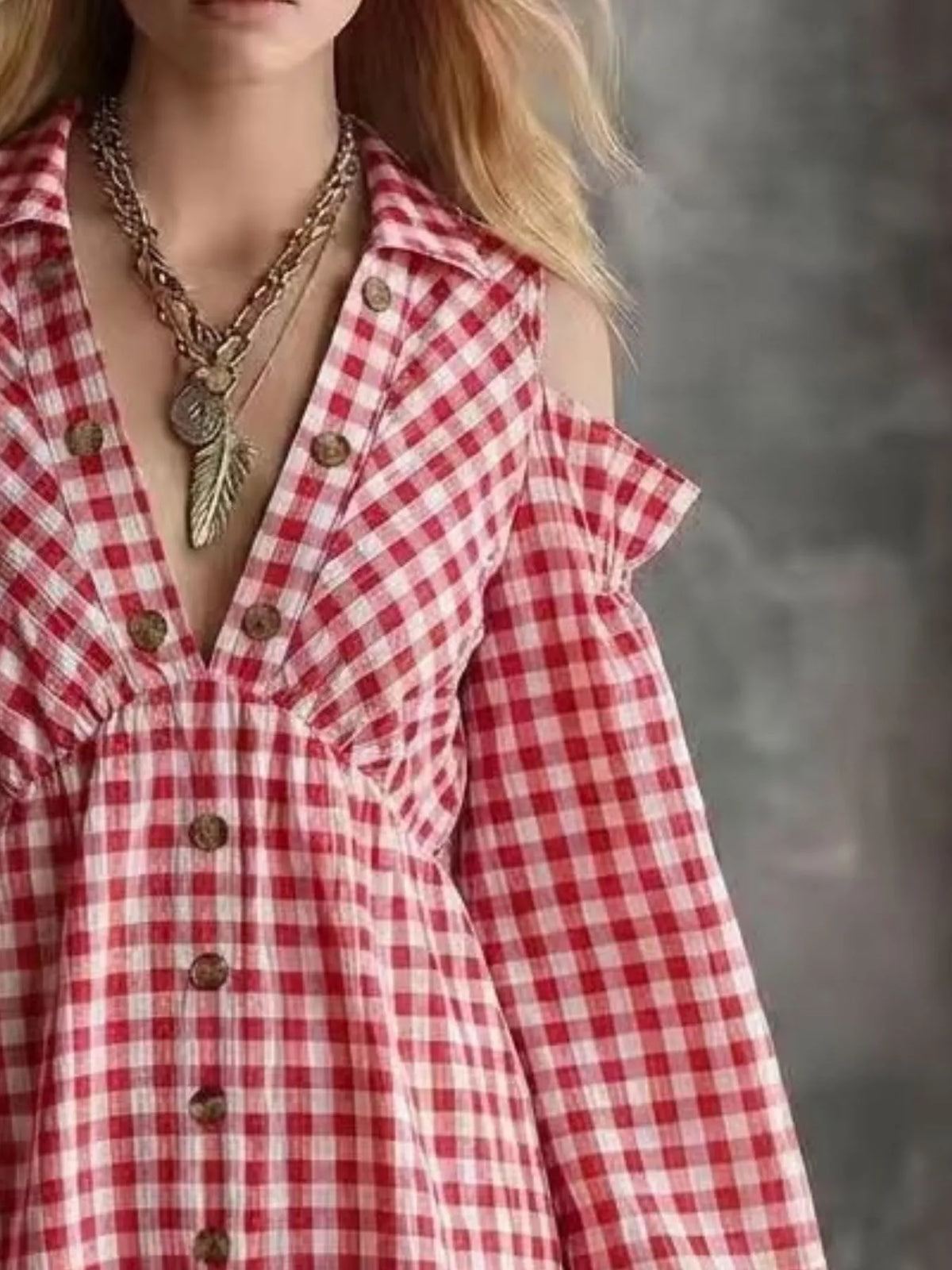 Robe courte vichy à épaules dénudées pour femme – vue 8