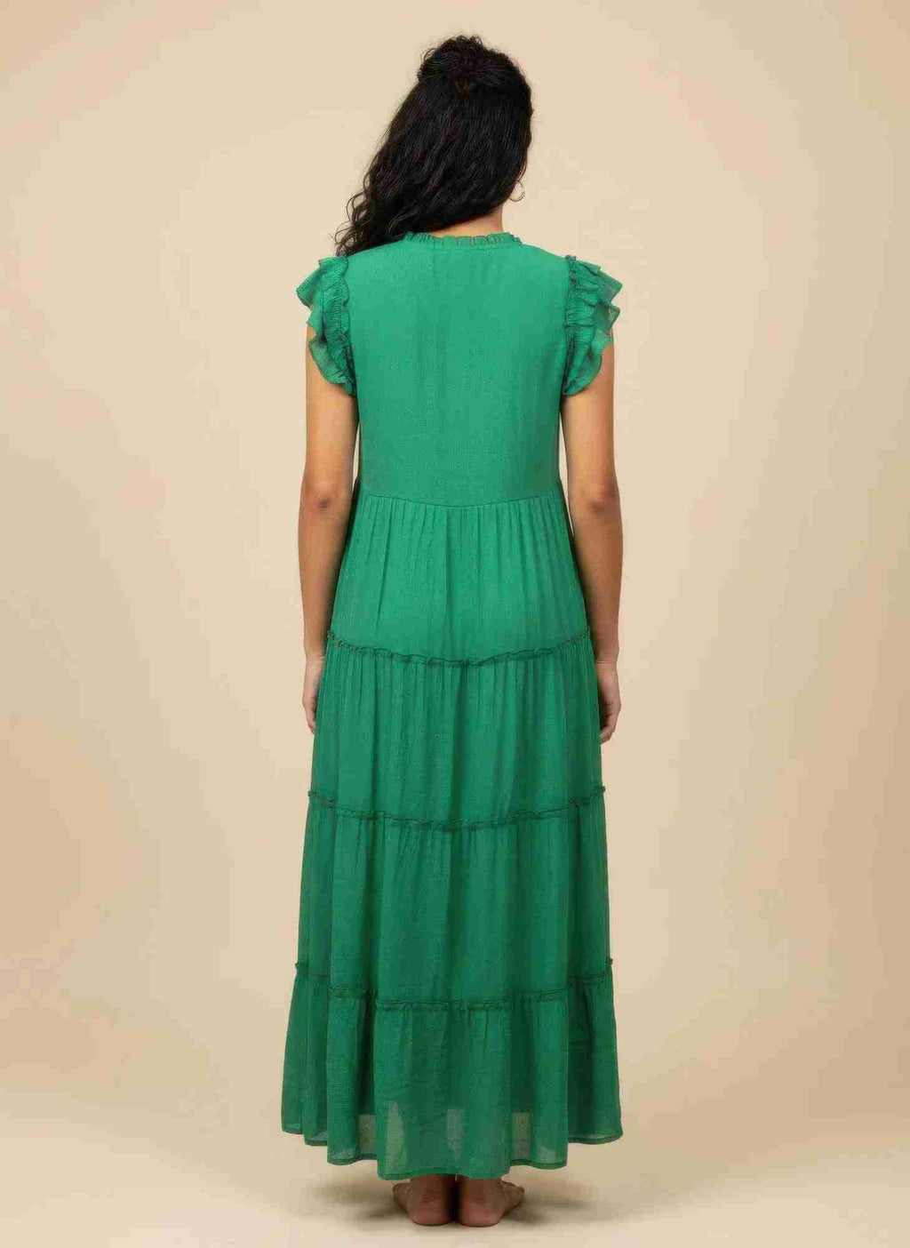 Robe verte mi-longue à volants, vue arrière, manches courtes à volants