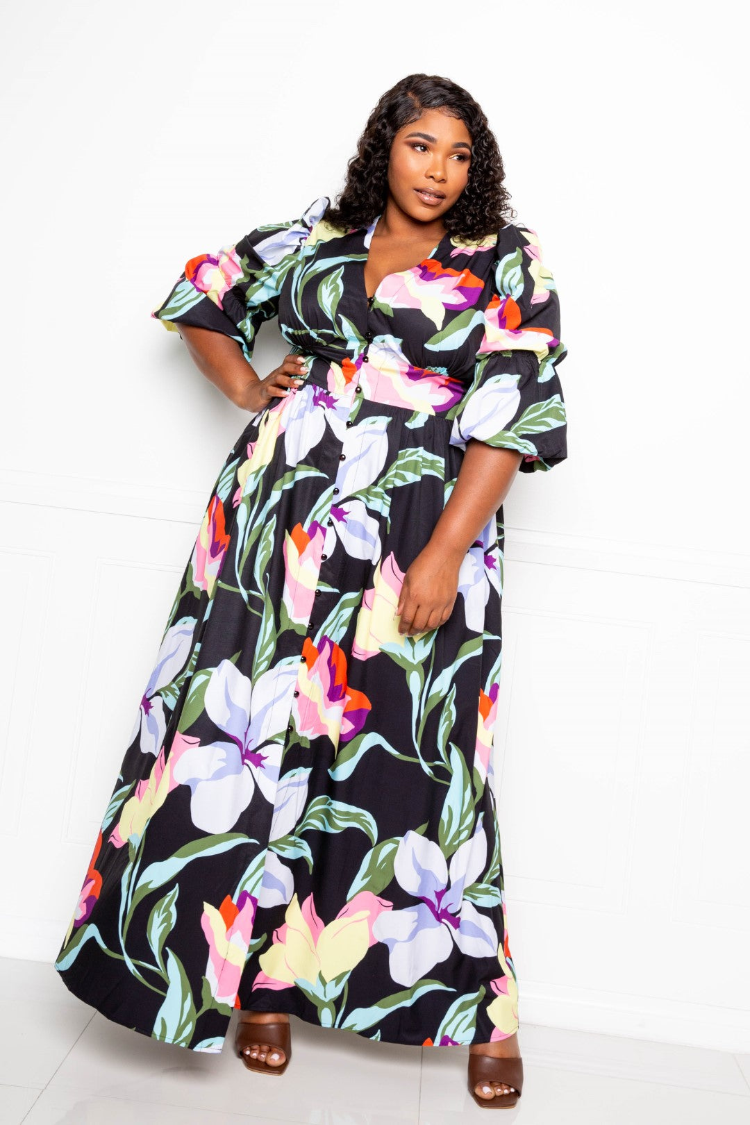 Robe grande taille à manches bouffantes et devant boutonné – vue 2