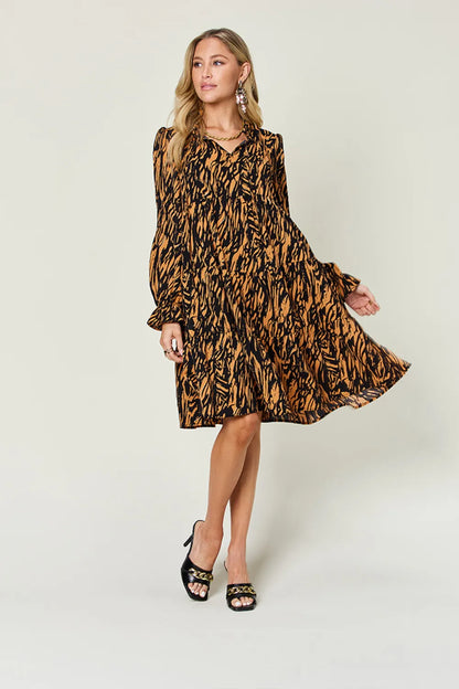 Robe grande taille à volants et manches longues caramel pour femme – vue 6
