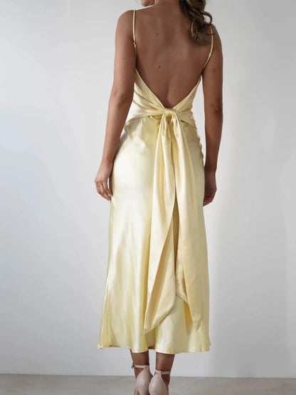 Robe longue en satin jaune clair à dos nu, vue de dos – vue 11