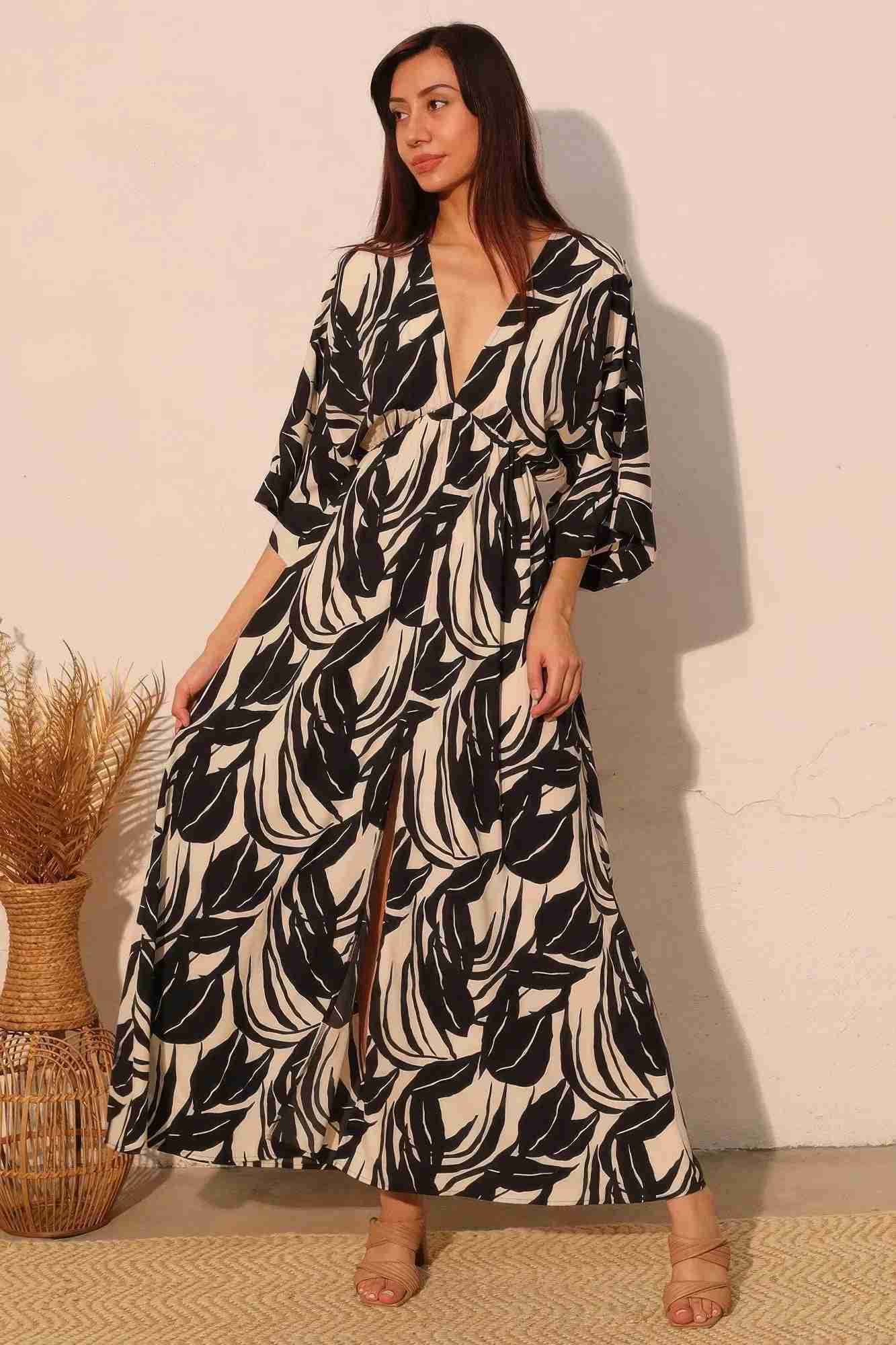 Robe Maxi Kimono Imprimé Feuilles Manches Larges by TYCHE