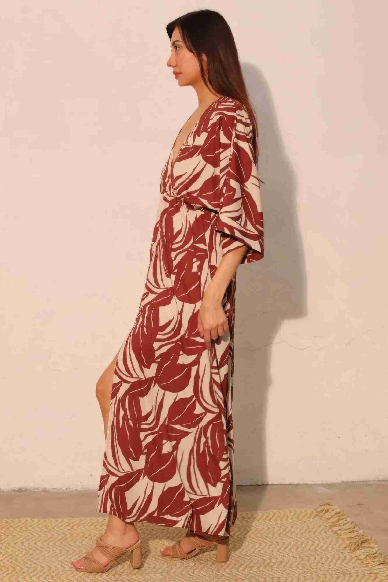 Robe Maxi Kimono Imprimé Feuilles Manches Larges by TYCHE
